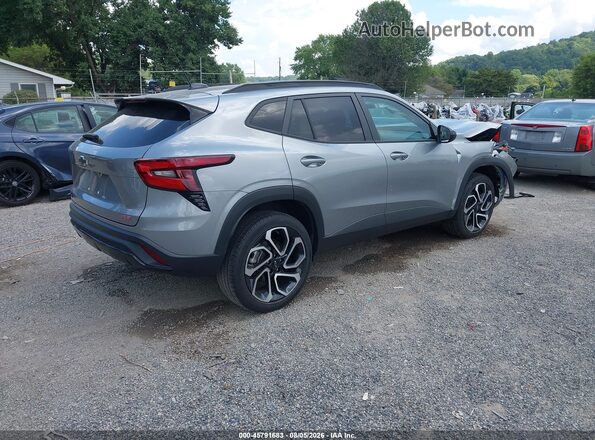 KL77LJEP1SC000590 2025 CHEVROLET TRAX Серый Задняя правая четверть
