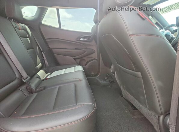 KL77LJEP1SC188320 2025 CHEVROLET TRAX Красный Вид задней части салона