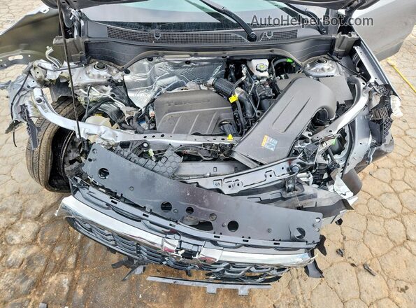KL77LJEP1SC328298 2025 CHEVROLET TRAX Silver Vista del compartimento del motor