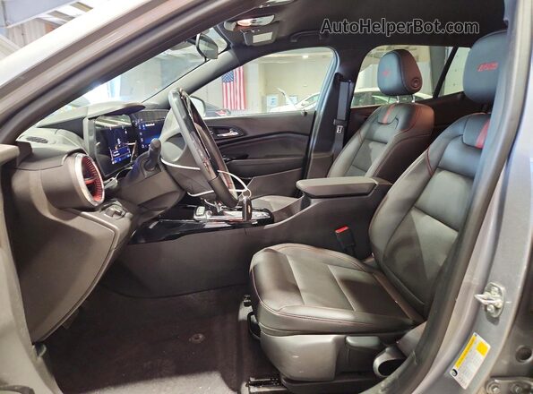 KL77LJEP2SC128370 2025 CHEVROLET TRAX Серебряный Вид салона спереди