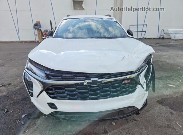 KL77LJEP2TC018565 2026 CHEVROLET TRAX White Դիմացի տեսք