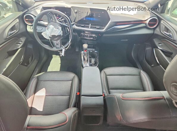 KL77LJEP2TC018565 2026 CHEVROLET TRAX White Առջևի վահանակի տեսք