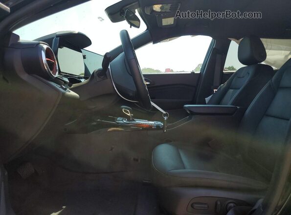 KL77LJEP2TC074523 2026 CHEVROLET TRAX Black Vista interior delantera