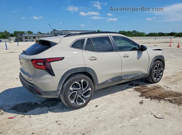 KL77LJEP3TC109117 2026 CHEVROLET TRAX Желто-коричневый Задняя правая четверть