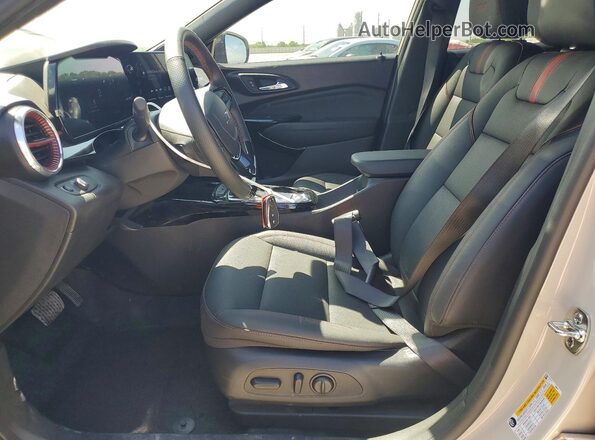 KL77LJEP3TC109117 2026 CHEVROLET TRAX Желто-коричневый Вид салона спереди