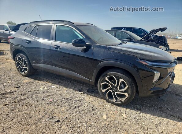 KL77LJEP4SC079625 2025 CHEVROLET TRAX Черный Передняя правая четверть