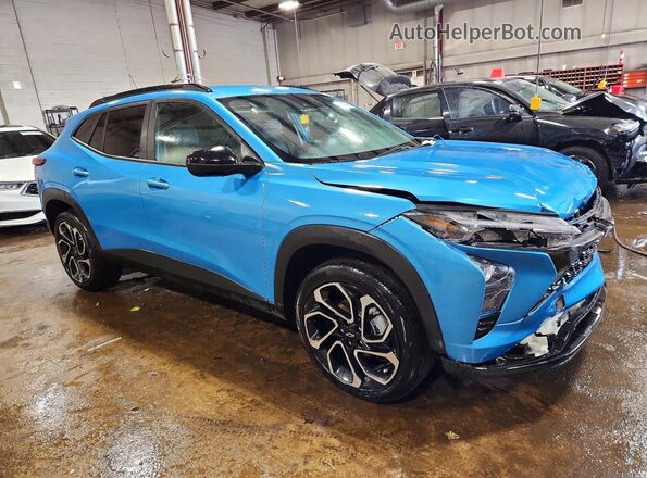KL77LJEP4SC163993 2025 CHEVROLET TRAX Blue Սալոնի դիմացի տեսք