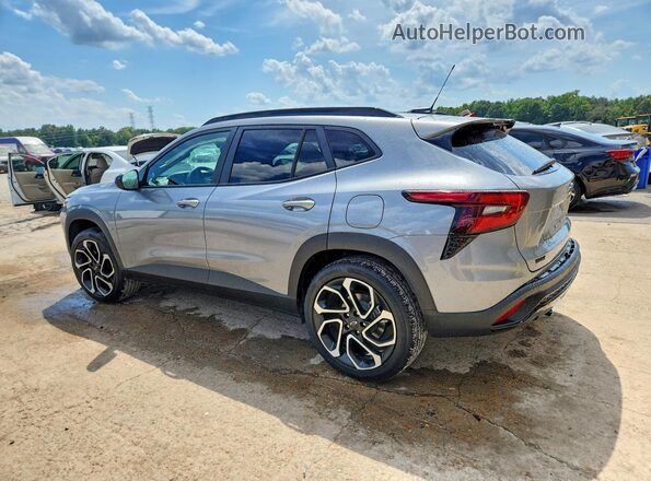 KL77LJEP4SC309695 2025 CHEVROLET TRAX Silver Tył lewy