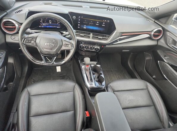 KL77LJEP6SC103276 2025 CHEVROLET TRAX White Vista del salpicadero