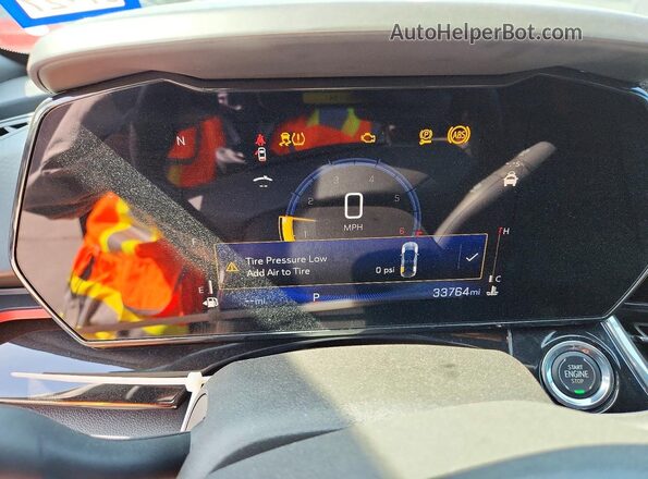 KL77LJEP7SC301087 2025 CHEVROLET TRAX Black Instrument cluster view