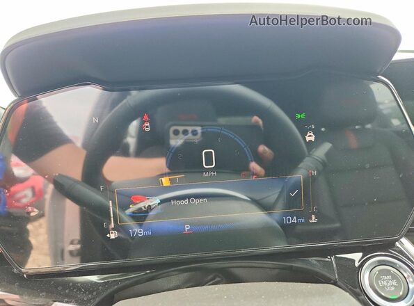 KL77LJEP7TC102221 2026 CHEVROLET TRAX Silver Вид щитка приладів