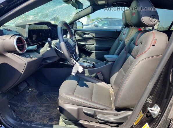 KL77LJEP9SC065123 2025 CHEVROLET TRAX Black Widok wnętrza z przodu