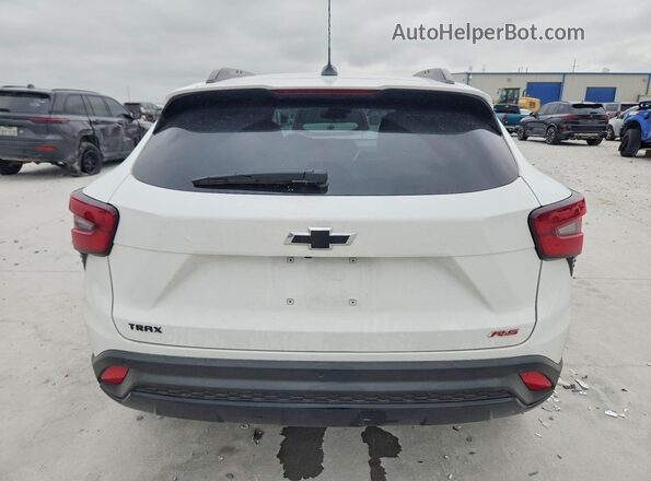 KL77LJEP9TC164820 2026 CHEVROLET TRAX White უკანა ხედი