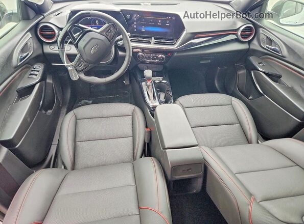 KL77LJEP9TC164820 2026 CHEVROLET TRAX White წინა პანელის ხედი