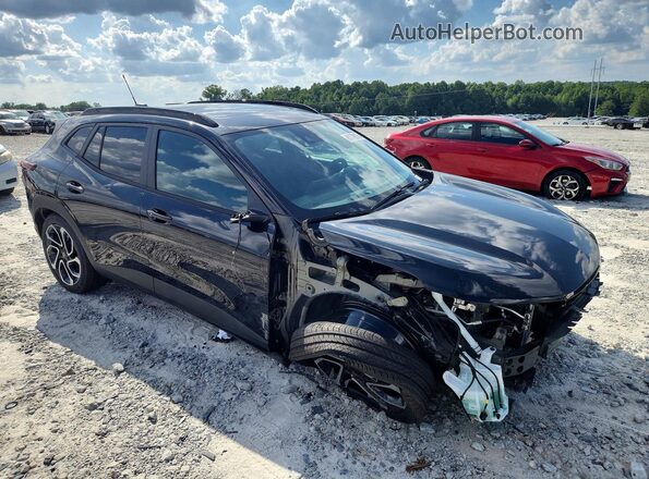 KL77LJEP9TC180046 2026 CHEVROLET TRAX Черный Передняя правая четверть
