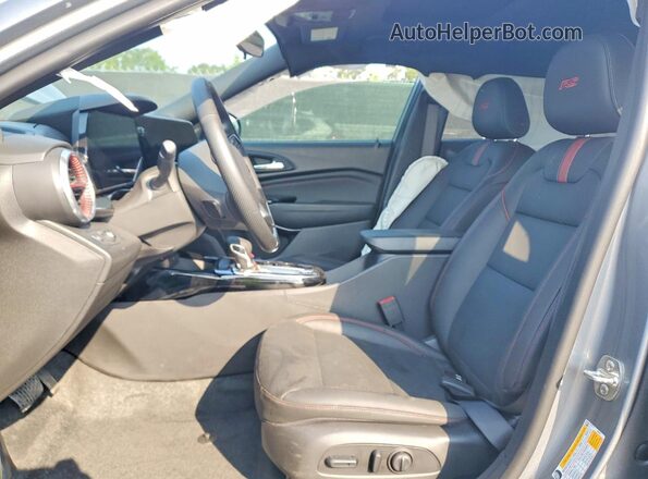KL77LJEPXTC185465 2026 CHEVROLET TRAX Gray წინა სალონის ხედი