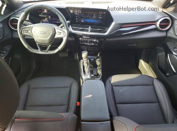 KL77LJEPXTC185465 2026 CHEVROLET TRAX Gray წინა პანელის ხედი