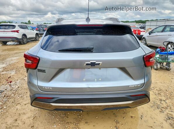 KL77LKE23RC069995 2024 CHEVROLET TRAX Silver უკანა ხედი
