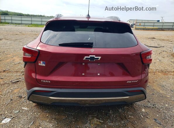 KL77LKE24RC065325 2024 CHEVROLET TRAX Maroon Vista trasera