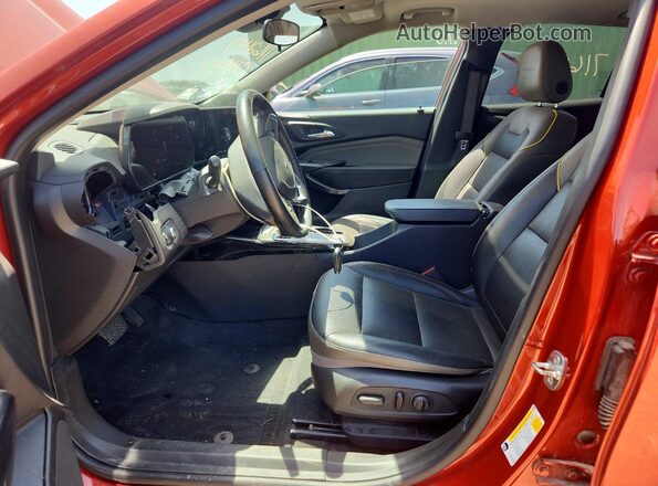 KL77LKE28RC041223 2024 CHEVROLET TRAX Orange Front interior view