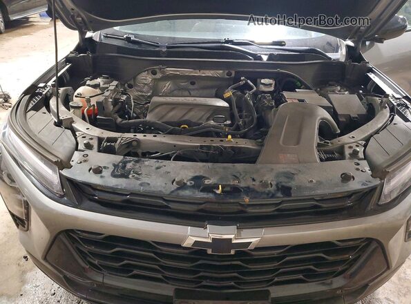 KL77LKE28RC066252 2024 CHEVROLET TRAX Gray Widok komory silnika