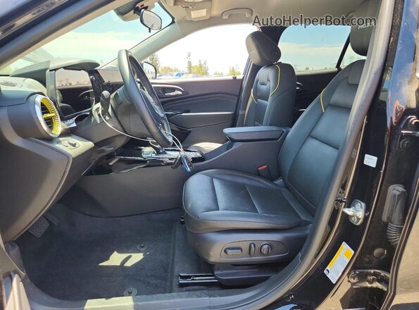 KL77LKE28RC138678 2024 CHEVROLET TRAX Black Vista interior delantera