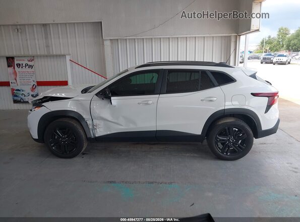 KL77LKE28RC164813 2024 CHEVROLET TRAX White Панорамний вид салону 360°