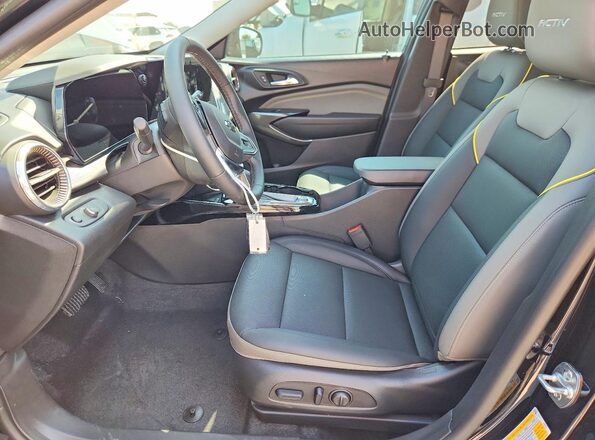 KL77LKEP0TC166056 2026 CHEVROLET TRAX Black Front interior view