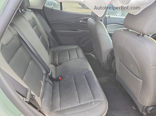 KL77LKEP1SC162953 2025 CHEVROLET TRAX Green Rear seats view