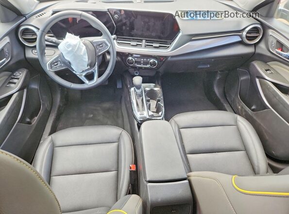KL77LKEP1SC162953 2025 CHEVROLET TRAX Green Dashboard view