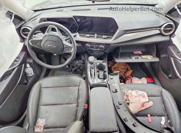 KL77LKEP2SC058956 2025 CHEVROLET TRAX Green Вид панелі приладів