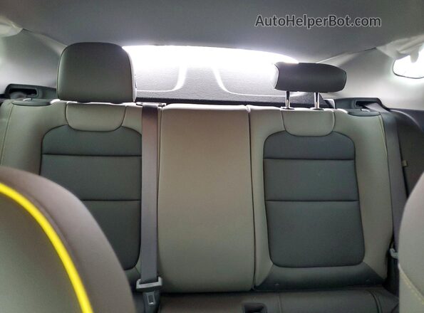 KL77LKEP2SC063493 2025 CHEVROLET TRAX Silver Vista de los asientos traseros