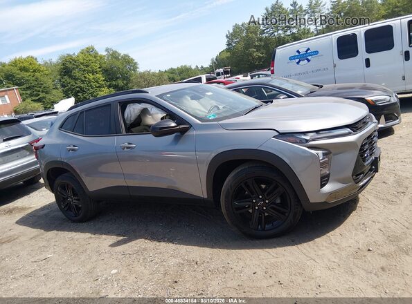 KL77LKEP2SC139505 2025 CHEVROLET TRAX Gray Вид задньої частини салону