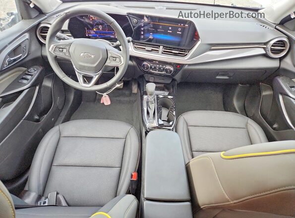 KL77LKEP2TC073314 2026 CHEVROLET TRAX White Առջևի վահանակի տեսք