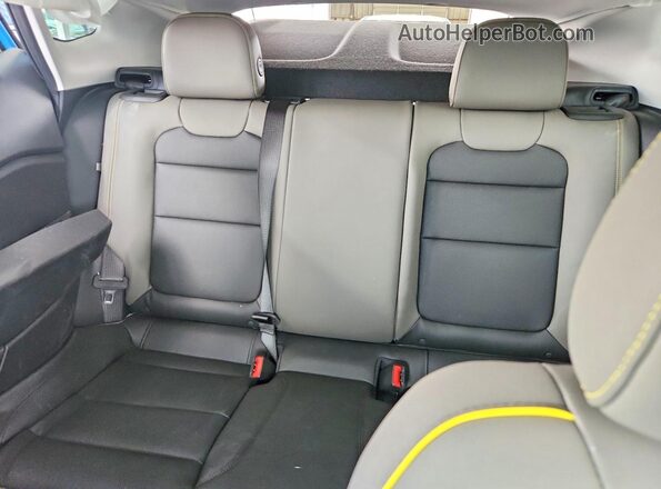 KL77LKEP2TC127355 2026 CHEVROLET TRAX Синий Вид задних сидений