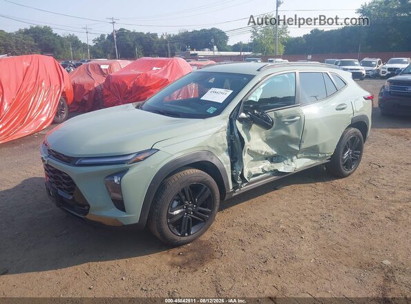 KL77LKEP3SC022256 2025 CHEVROLET TRAX Gray წინა ხედი