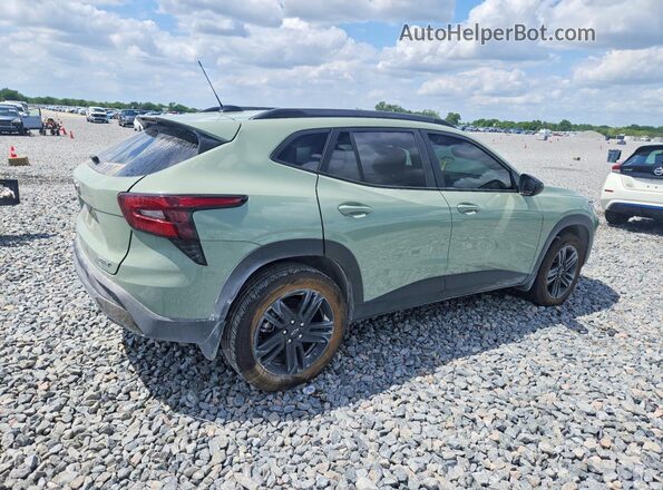 KL77LKEP3SC272368 2025 CHEVROLET TRAX Green Trasero derecho