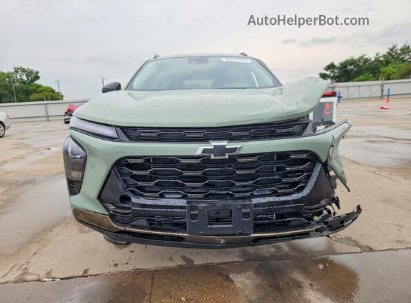 KL77LKEP3TC058272 2026 CHEVROLET TRAX Green Դիմացի տեսք
