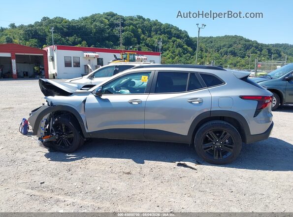 KL77LKEP4SC343027 2025 CHEVROLET TRAX Gray Widok wnętrza 360 stopni