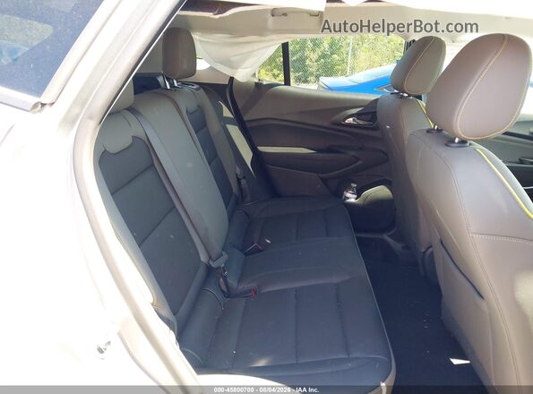 KL77LKEP4SC343027 2025 CHEVROLET TRAX Gray Widok naklejki z numerem VIN