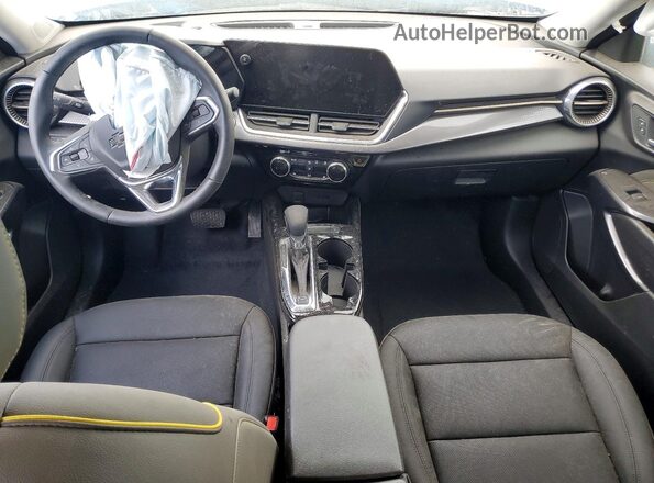 KL77LKEP5TC070715 2026 CHEVROLET TRAX Blue Вид панелі приладів