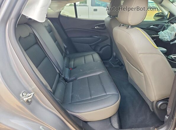 KL77LKEP6SC273224 2025 CHEVROLET TRAX Gray უკანა სალონის ხედი