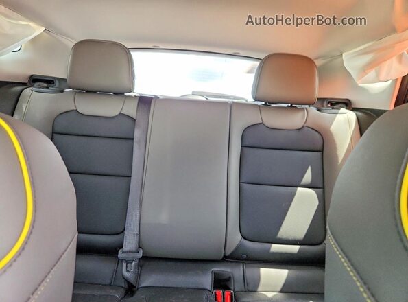 KL77LKEP6SC273224 2025 CHEVROLET TRAX Gray უკანა სავარძლების ხედი