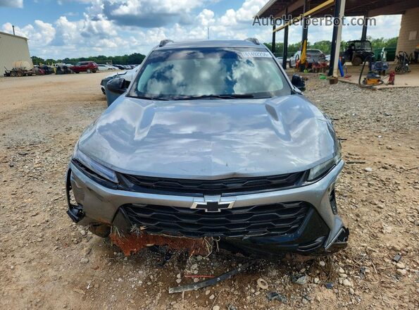 KL77LKEP6SC273224 2025 CHEVROLET TRAX Gray წინა ხედი
