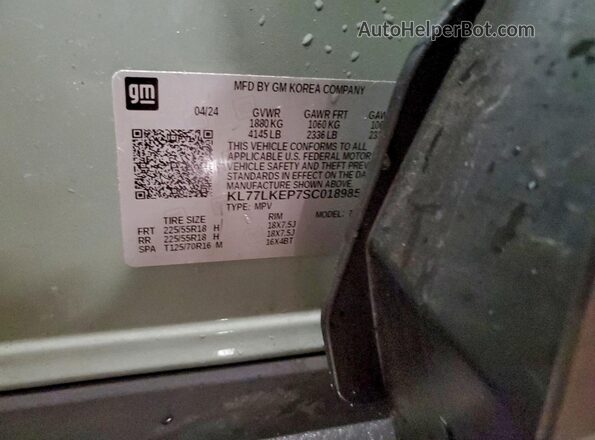 KL77LKEP7SC018985 2025 CHEVROLET TRAX Зеленый Вид наклейки с VIN-кодом