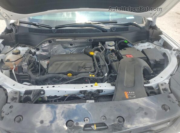 KL77LKEP7SC035804 2025 CHEVROLET TRAX White Вид задньої частини салону