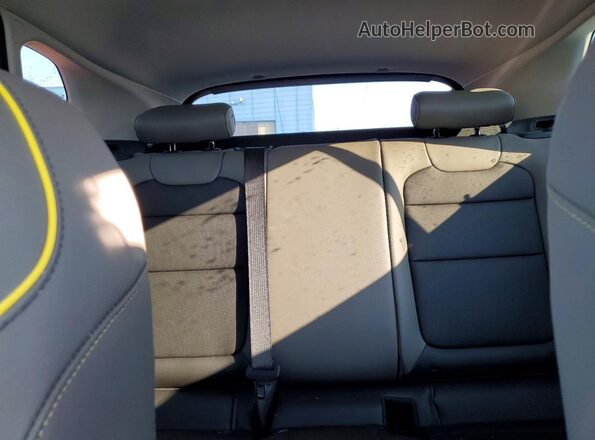 KL77LKEP8SC237082 2025 CHEVROLET TRAX Silver Rear seats view