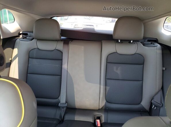 KL77LKEP8TC019323 2026 CHEVROLET TRAX Зеленый Вид задних сидений