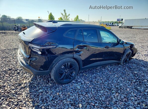KL77LKEP8TC100158 2026 CHEVROLET TRAX Черный Задняя правая четверть