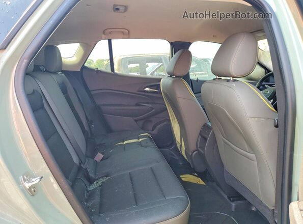 KL77LKEP9SC186918 2025 CHEVROLET TRAX Green Vista interior trasera